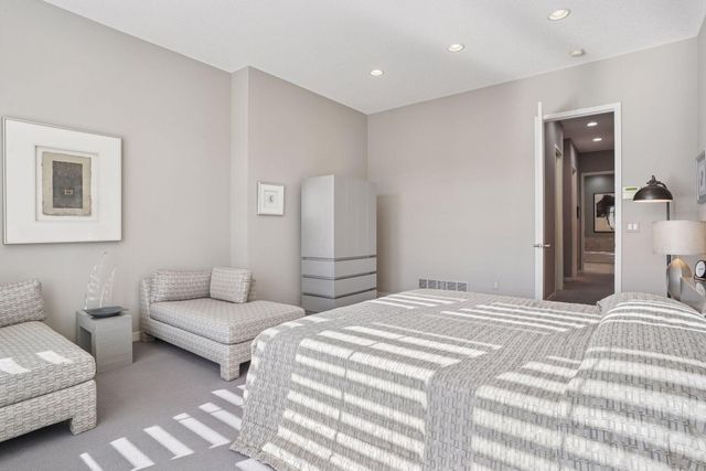 160 Stonebridge Road, Lilydale, MN 55118