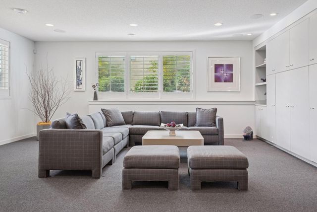 160 Stonebridge Road, Lilydale, MN 55118