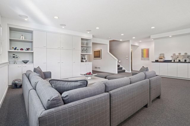 160 Stonebridge Road, Lilydale, MN 55118