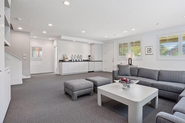 160 Stonebridge Road, Lilydale, MN 55118