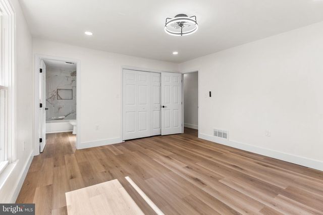 2530 VETERANS DR, Wilmington, DE 19810