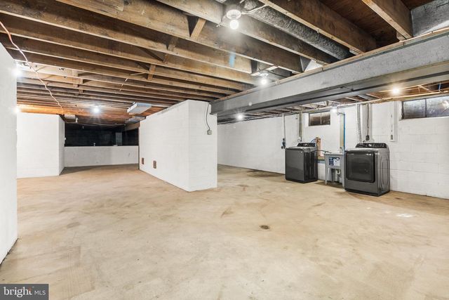 2530 VETERANS DR, Wilmington, DE 19810