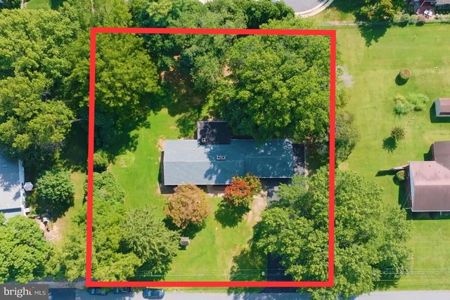 2530 VETERANS DR, Wilmington, DE 19810
