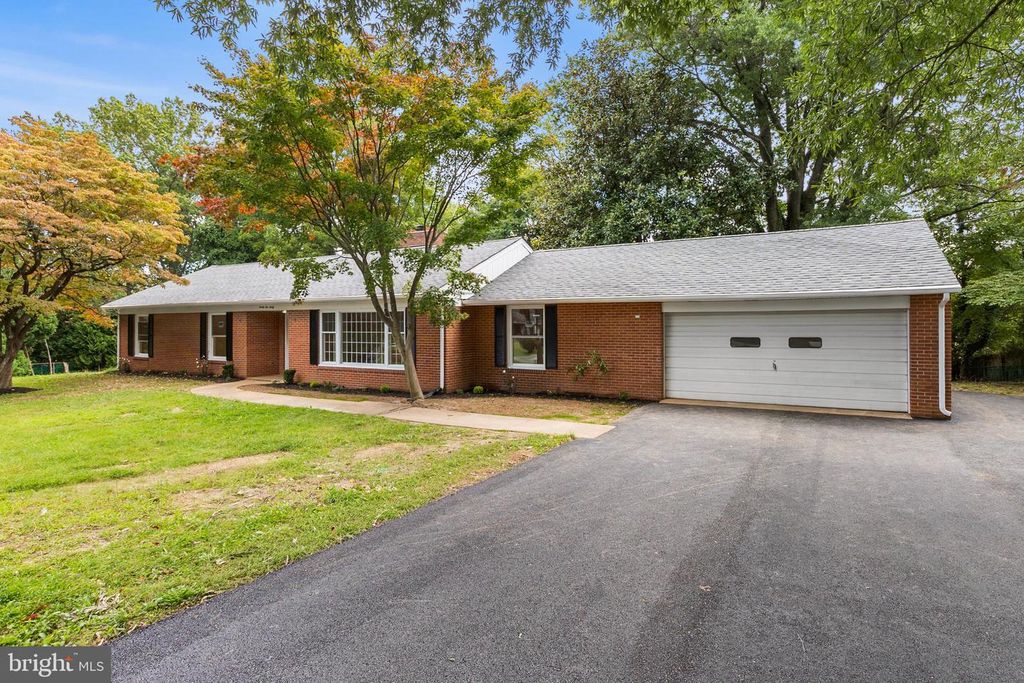 2530 VETERANS DR, WILMINGTON, DE 19810 — photo 2
