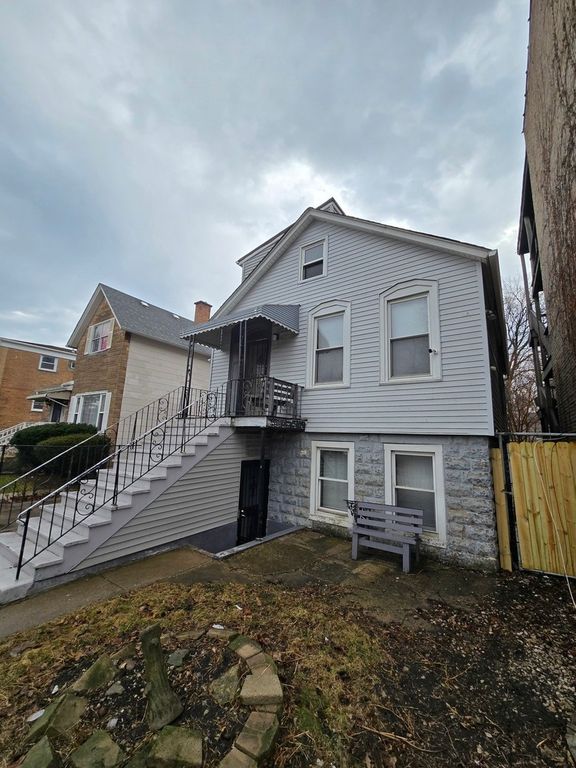 5747 W Superior Street, Chicago, IL 60644