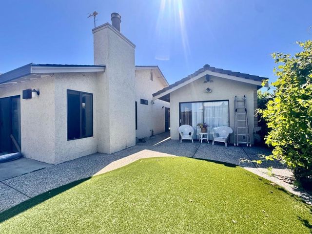 1470 Ghione Drive, Hollister, CA 95023