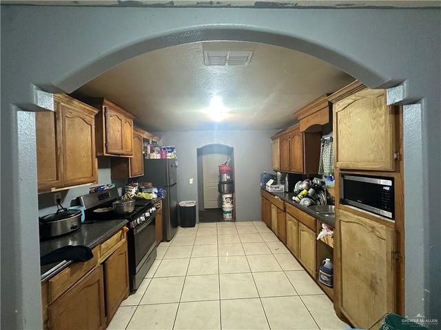 801 W Earling Road, Donna, TX 78537