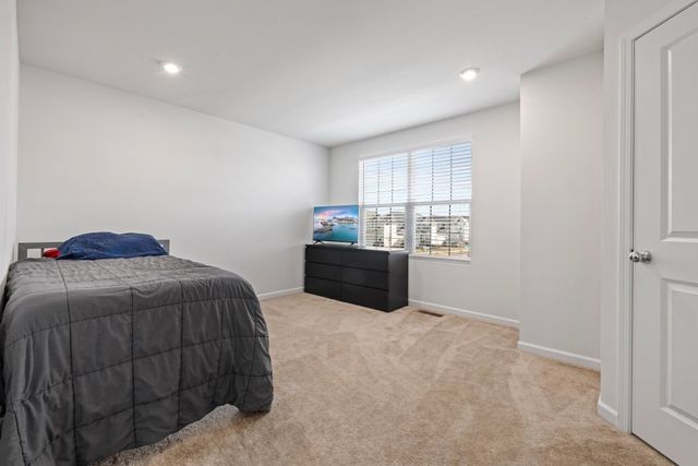 3001 Semple Way, Mundelein, IL 60060