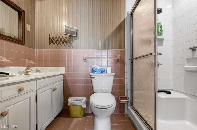 2112 Acacia Park Drive 619, Lyndhurst, OH 44124