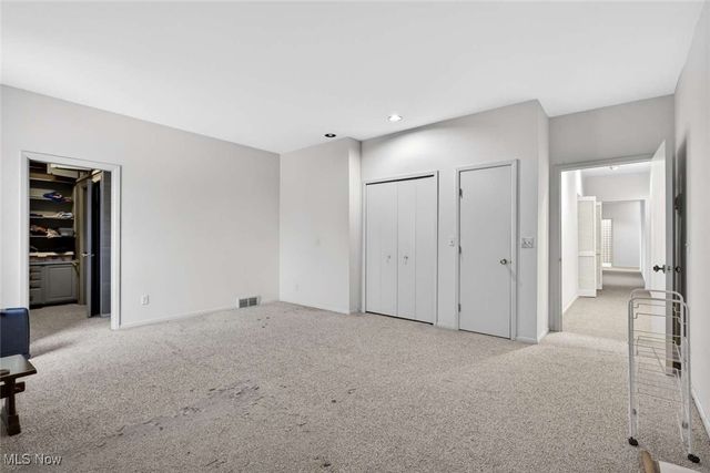 2112 Acacia Park Drive 619, Lyndhurst, OH 44124