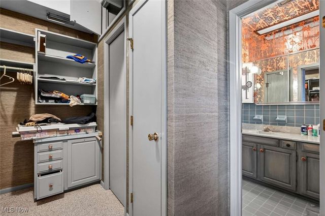 2112 Acacia Park Drive 619, Lyndhurst, OH 44124