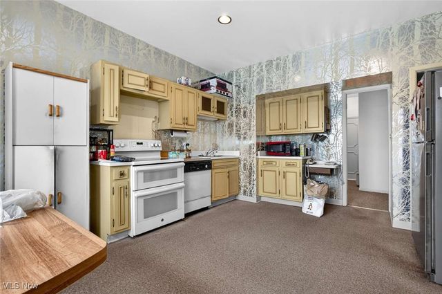 2112 Acacia Park Drive 619, Lyndhurst, OH 44124