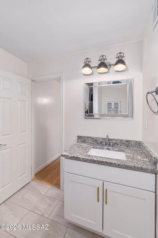 220 S Clausen Circle, Tucson, AZ 85745