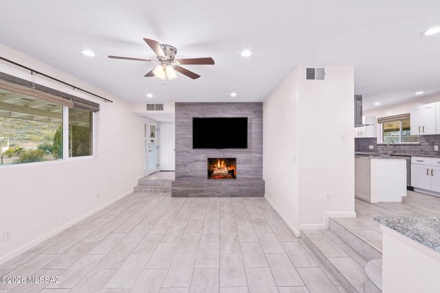 220 S Clausen Circle, Tucson, AZ 85745