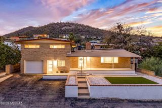 220 S Clausen Circle, Tucson, AZ 85745