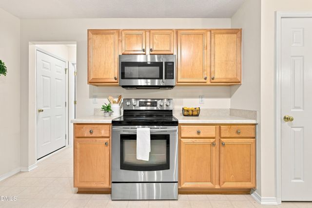 6001 Crayford Drive, Raleigh, NC 27604