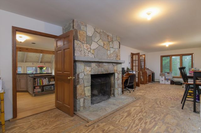 15 Skyline Drive, Vernon, VT 05354