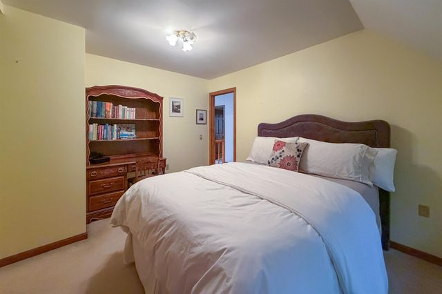 15 Skyline Drive, Vernon, VT 05354