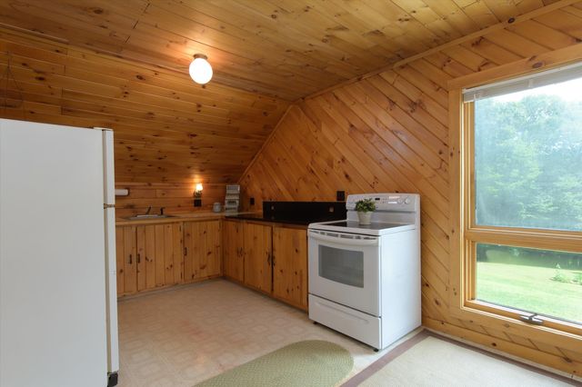 15 Skyline Drive, Vernon, VT 05354