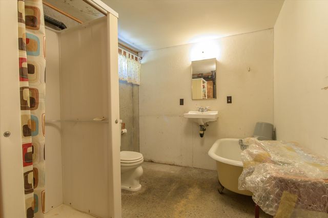 15 Skyline Drive, Vernon, VT 05354