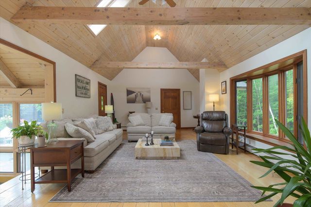 15 Skyline Drive, Vernon, VT 05354
