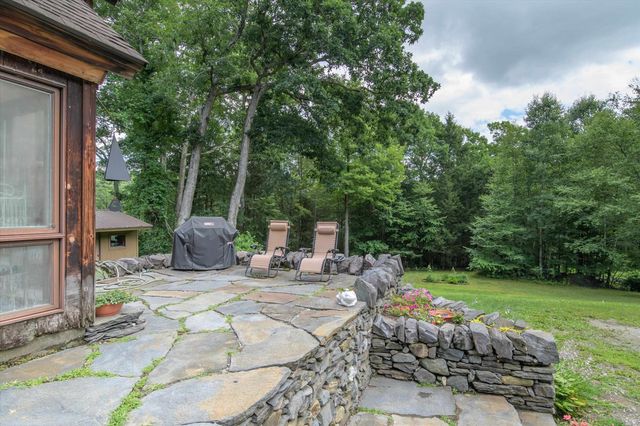 15 Skyline Drive, Vernon, VT 05354