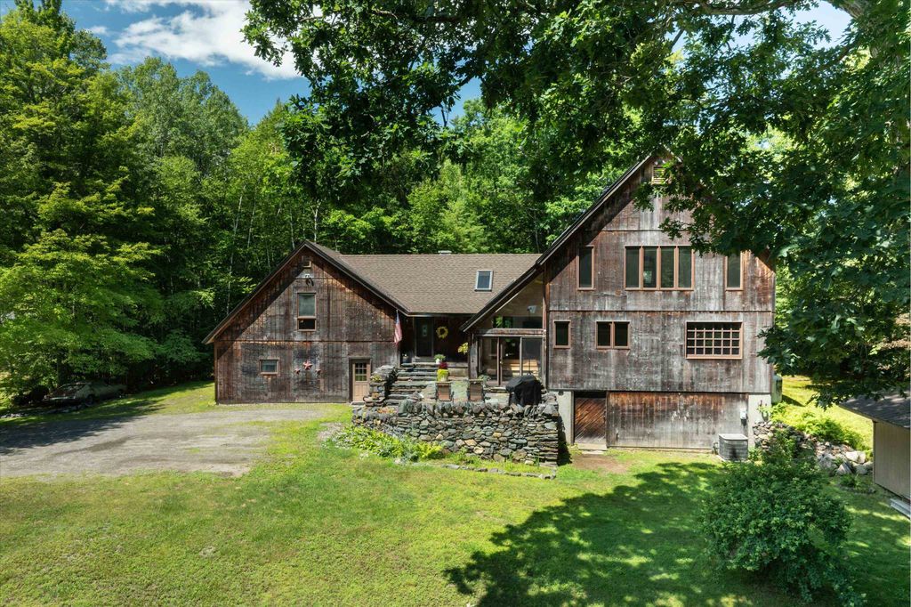 15 Skyline Drive, Vernon, VT 05354