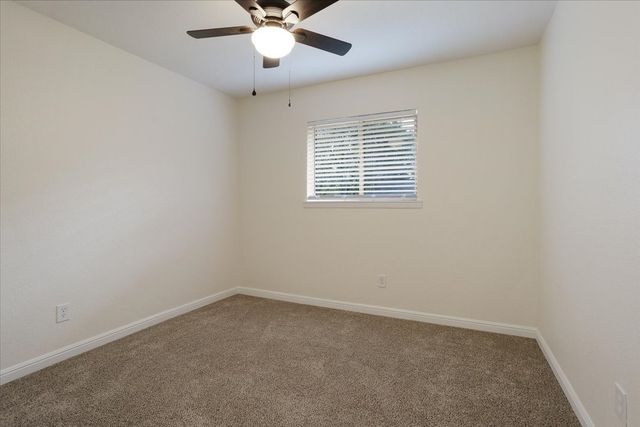 100 E Cunningham Street, Bonham, TX 75418