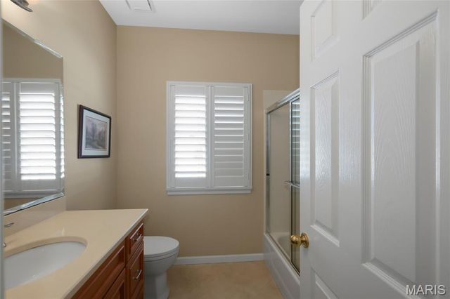 845 Wellesley Place Drive, Chesterfield, MO 63017