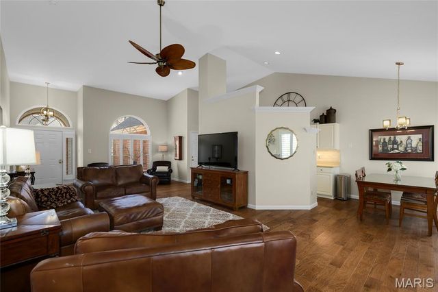 845 Wellesley Place Drive, Chesterfield, MO 63017