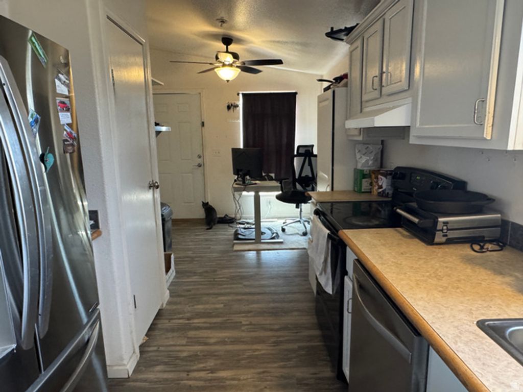 Image 14 of property listing at 2816 S 2575 W, Roosevelt, UT 84066