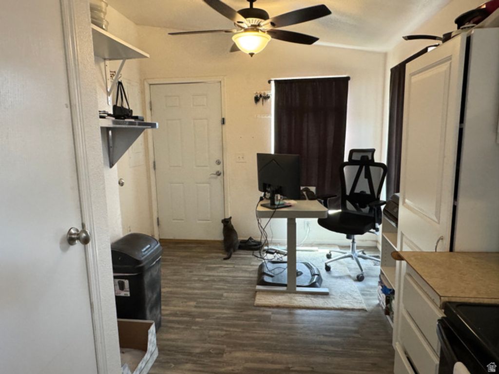 Image 4 of property listing at 2816 S 2575 W, Roosevelt, UT 84066