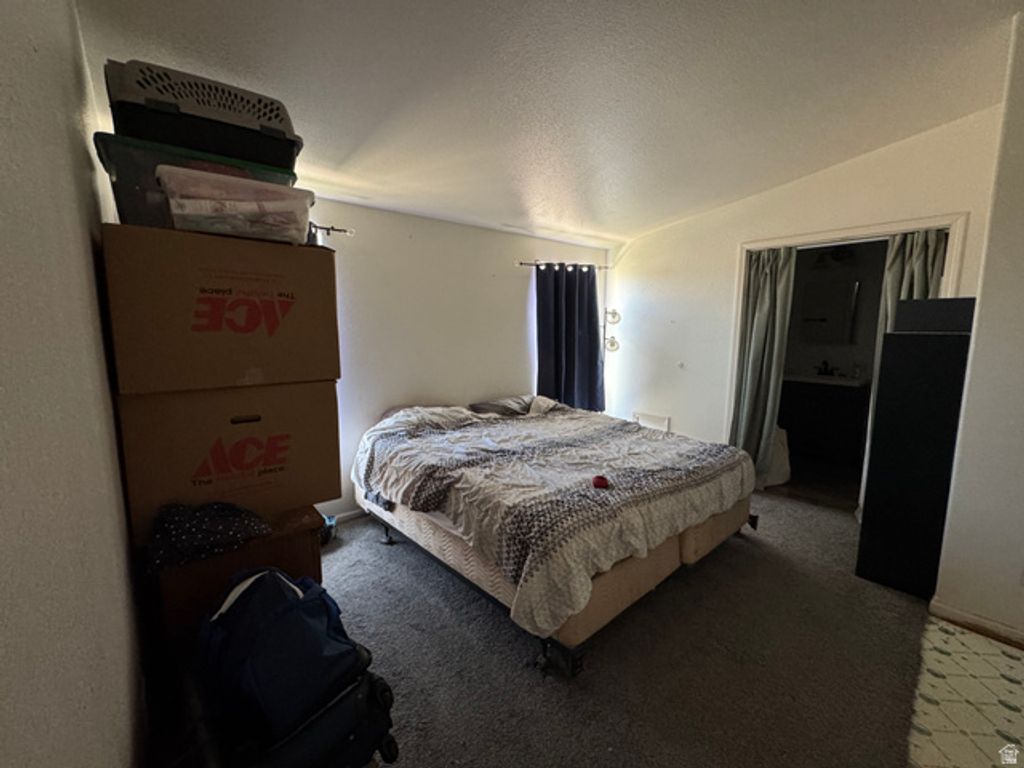 Image 8 of property listing at 2816 S 2575 W, Roosevelt, UT 84066
