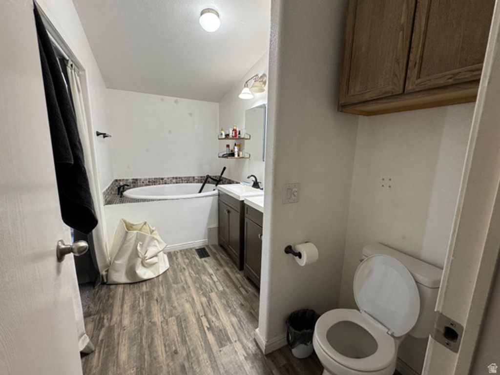 Image 10 of property listing at 2816 S 2575 W, Roosevelt, UT 84066