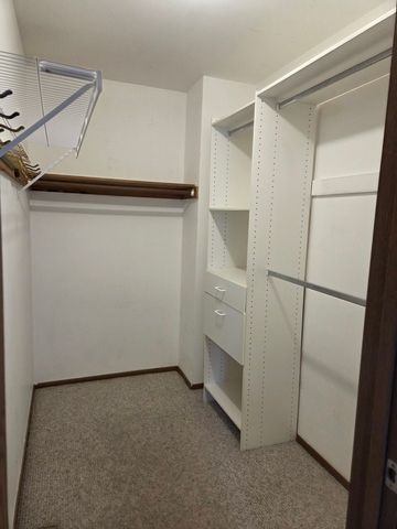 210 Hazelwood Drive, Lindenhurst, IL 60046