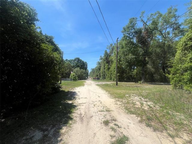 10445 AMOS AVENUE, Hastings, FL 32145