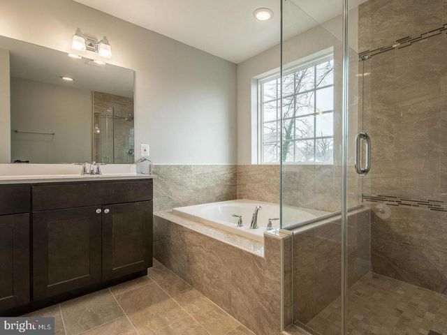 9919 MAYFIELD DR, Bethesda, MD 20817