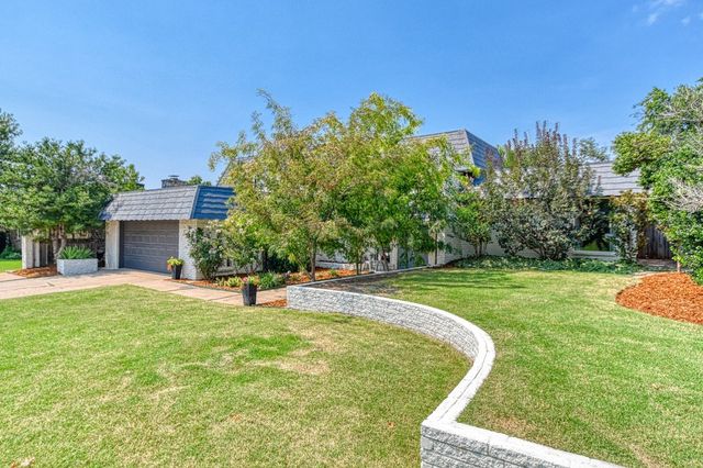 5909 Queens Gate Road, Oklahoma City, OK 73132