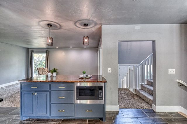 5909 Queens Gate Road, Oklahoma City, OK 73132