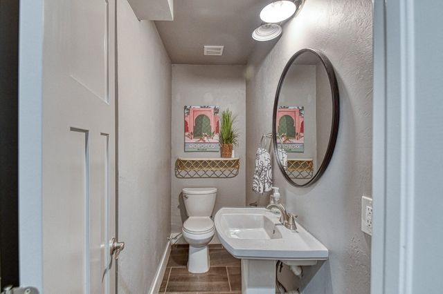 5909 Queens Gate Road, Oklahoma City, OK 73132