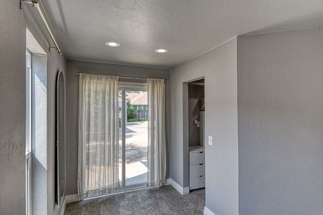 5909 Queens Gate Road, Oklahoma City, OK 73132