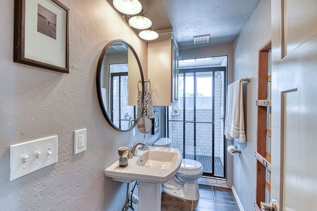 5909 Queens Gate Road, Oklahoma City, OK 73132