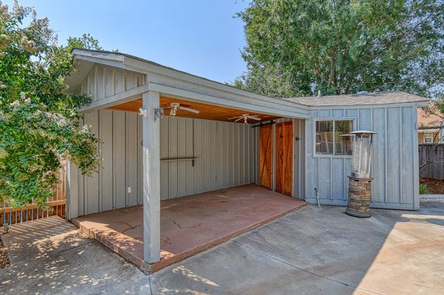5909 Queens Gate Road, Oklahoma City, OK 73132