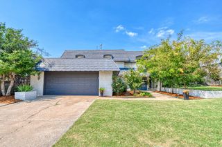 5909 Queens Gate Road, Oklahoma City, OK 73132