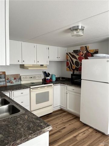 800 Anaqua Street, La Feria, TX 78559