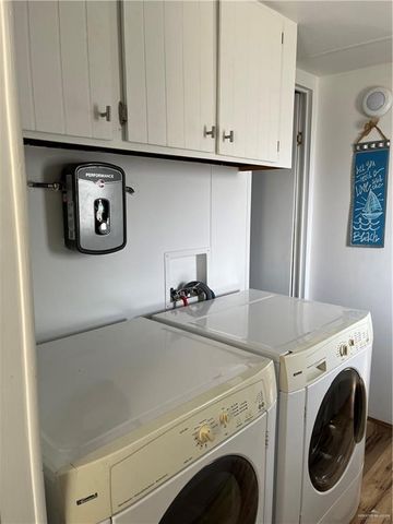 800 Anaqua Street, La Feria, TX 78559