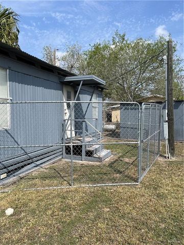 800 Anaqua Street, La Feria, TX 78559