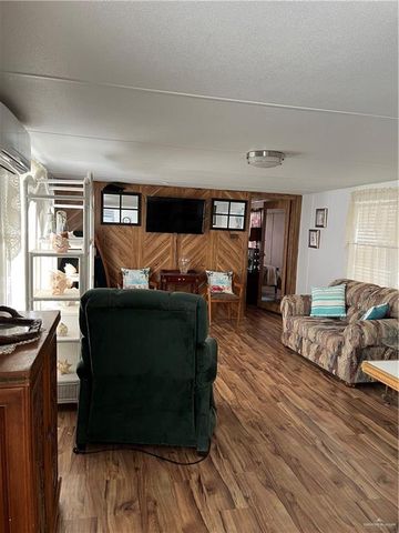 800 Anaqua Street, La Feria, TX 78559