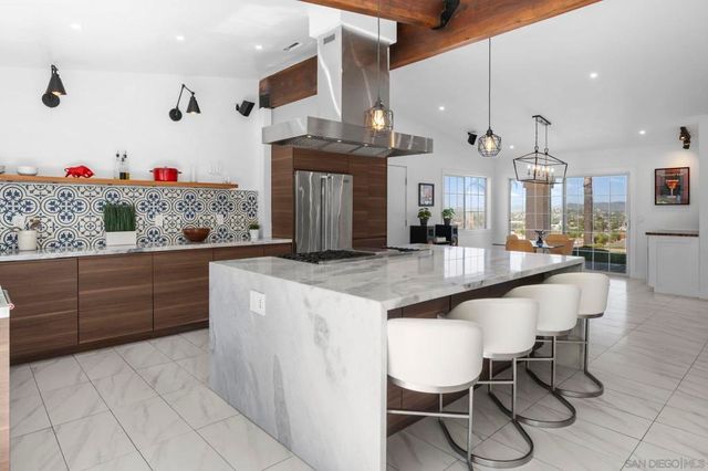 13966 Avenida Del Charro, El Cajon, CA 92021