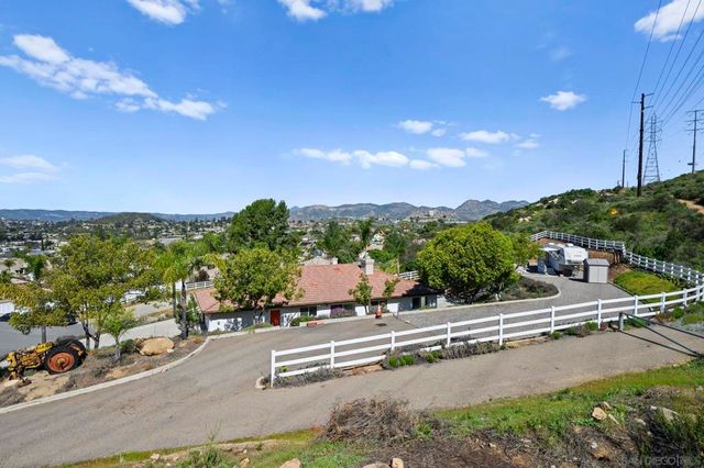 13966 Avenida Del Charro, El Cajon, CA 92021